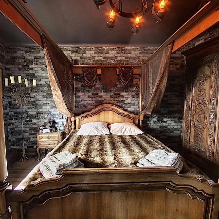 Logement Unique Inspire De Game Of Thrones Au Coeur De Colmar Apartment Luaran gambar